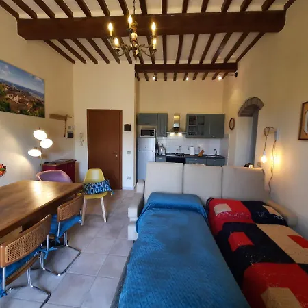 Apartment Confortevole Bilocale A Pochi Chilometri Dal Mare Con Ampia Terrazza Privata E Vista Sulla Campagna Toscana *
