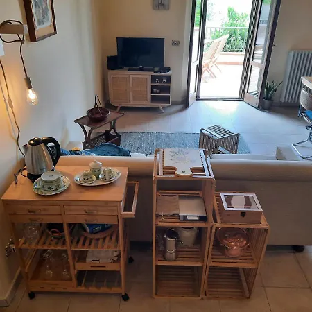 Apartment Confortevole Bilocale A Pochi Chilometri Dal Mare Con Ampia Terrazza Privata E Vista Sulla Campagna Toscana