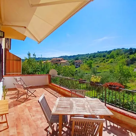 Incantevole Casa Toscana Con Travi In Legno, Ampia Terrazza E Vista Sulle Colline